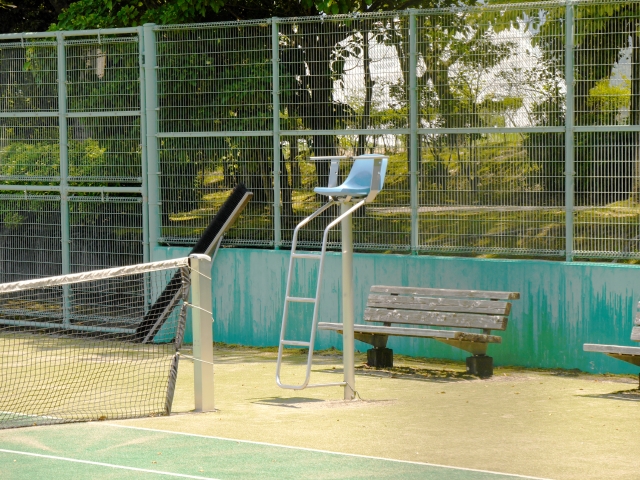 テニスコートのイメージ写真